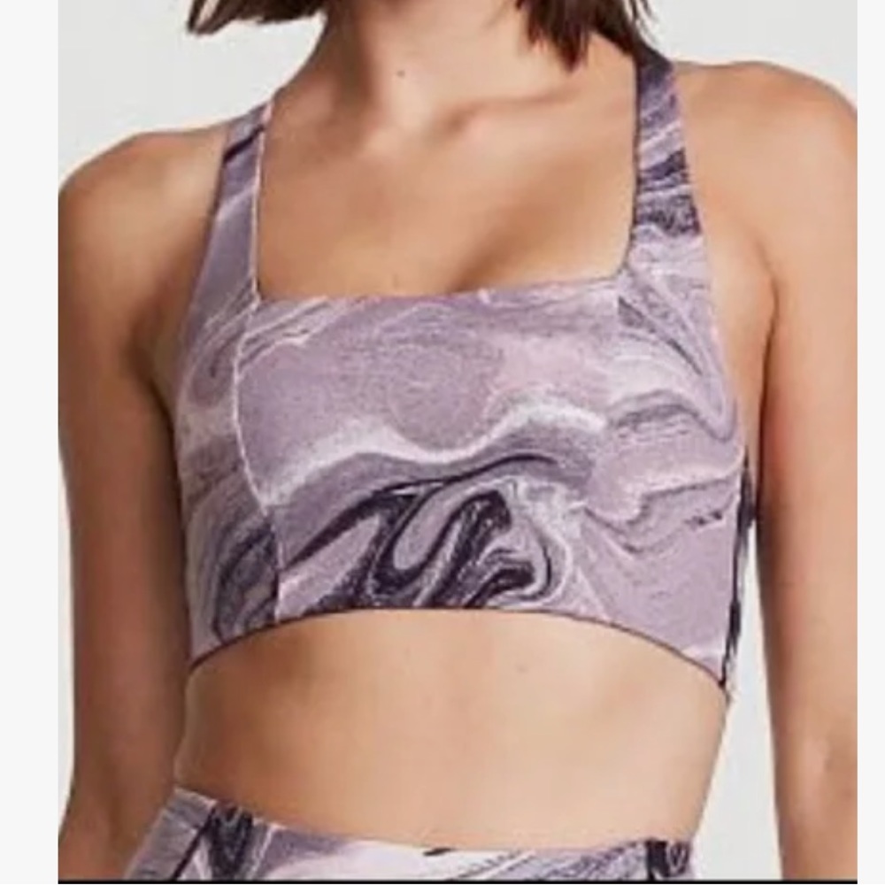 Lightweight by Victoria’s Secret 34D Medium Support breathable sport bra